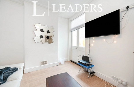 4 bedroom house to rent - Frensham Road, PO4 - Property View 2