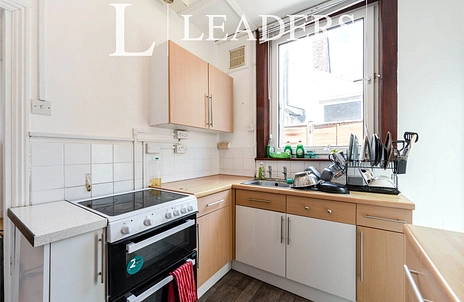 4 bedroom house to rent - Frensham Road, PO4 - Property View 3