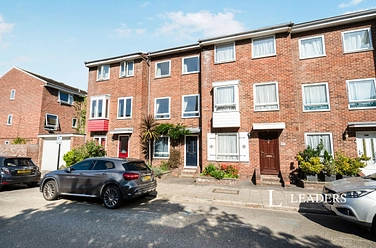 4 bedroom house to rent - St. Thomass Street, Portsmouth, PO1