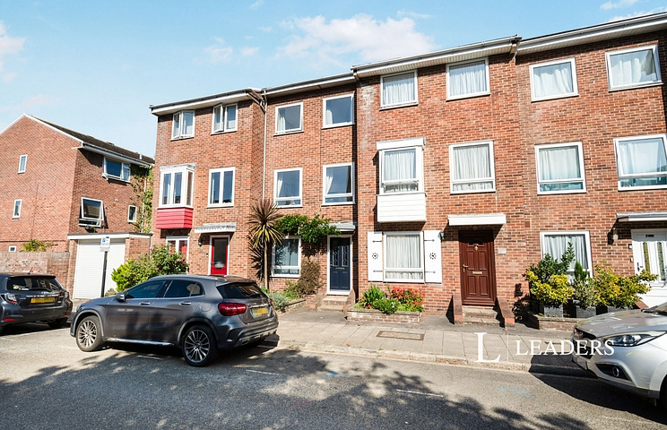 4 bedroom house to rent - St. Thomass Street, Portsmouth, PO1