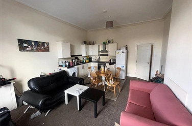 4 bedroom apartment to rent - Lake Road, Portsmouth, PO1