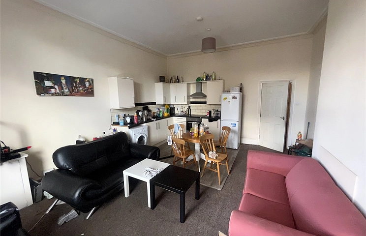 4 bedroom apartment to rent - Lake Road, Portsmouth, PO1