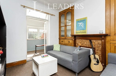 4 bedroom house to rent - Bath Road, PO4