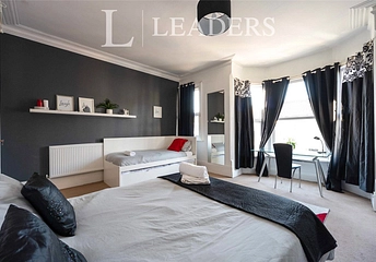 6 bedroom house to rent - Lawrence Road, Southsea, PO5 - Property View 1