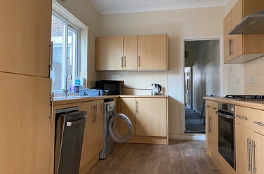 4 bedroom house to rent - Edmund Road, PO4