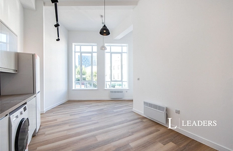 2 bedroom apartment to rent - Commercial Road, Portsmouth, Hampshire, PO1 - Property View 3