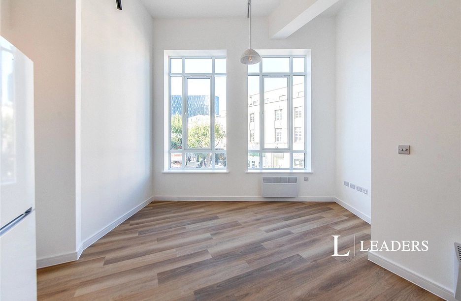 2 bedroom apartment to rent - Commercial Road, Portsmouth, Hampshire, PO1 - Property View 1