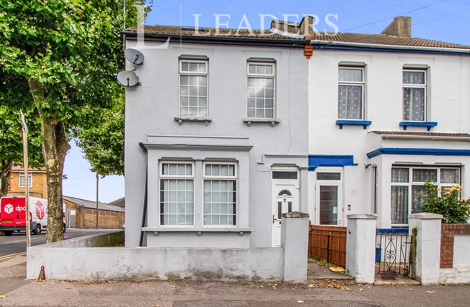 3 bedroom house to rent - Maldon Road, Southend-on-Sea, SS2 - Property View 1