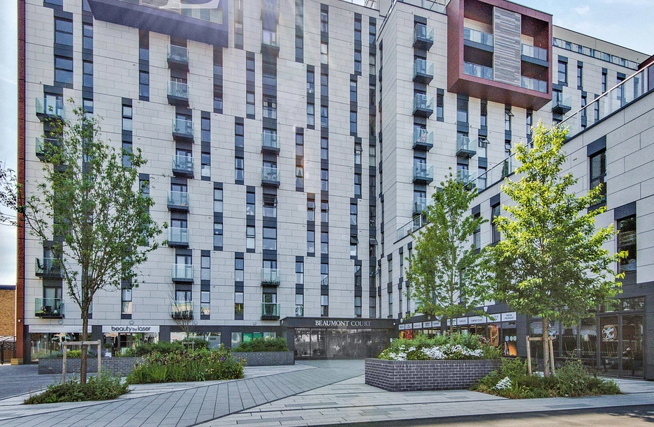 2 bedroom apartment to rent - Beaumont Court, 61-71 Victoria Avenue, Southend-on-Sea, SS2 - Property View 1