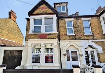 1 bedroom apartment to rent - St. Georges Park Avenue, Westcliff-on-Sea, SS0 - Property View 1