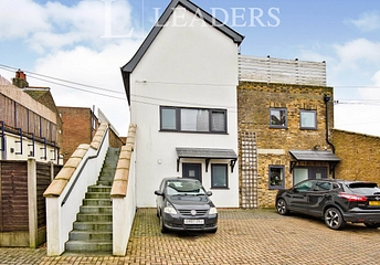 2 bedroom maisonette to rent - Tudor Mews, Southend-on-Sea, Essex, SS2 - Property View 1