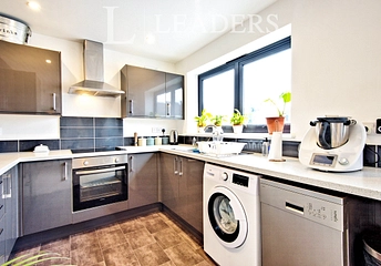 2 bedroom maisonette to rent - Tudor Mews, Southend-on-Sea, Essex, SS2 - Property View 1