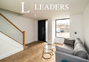 1 bedroom semi detached to rent - Lancaster Gardens, Southend-on-Sea, SS1 - Property View 1