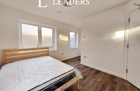 1 bedroom property to rent - Crouch Road, RM16 - Property View 2