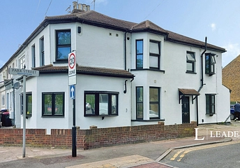1 bedroom apartment to rent - Hamlet Road, Southend-on-Sea, Essex, SS1 - Property View 1