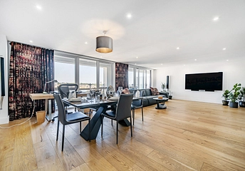 2 bedroom apartment for sale - Maritime Walk, Ocean Village, Southampton, Hants, SO14 - Property View 1