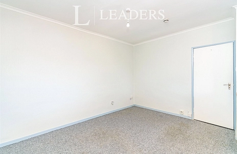 studio for sale - Hulse Road, Southampton, Hampshire, SO15 - Property View 3