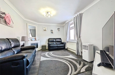 4 bedroom house for sale - Porlock Road, Southampton, Hampshire, SO16 - Property View 2