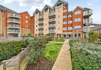 2 bedroom apartment for sale - Riverdene Place, Southampton, Hampshire, SO18 - Property View 1