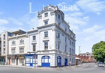 1 bedroom apartment to rent - Royal Crescent Road, Southampton, SO14 - Property View 1