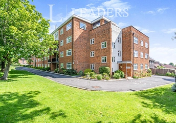 3 bedroom apartment to rent - Bassett Court, Bassett Avenue, Southampton, SO16 - Property View 1