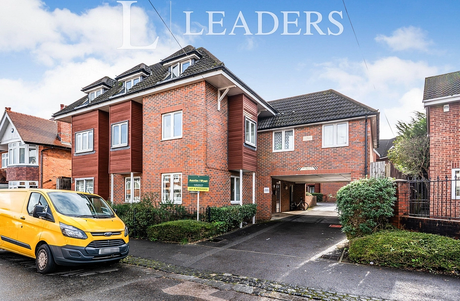 2 bedroom apartment to rent - Highfields, 56 Richmond Gardens, Southampton, SO17 - Property View 1