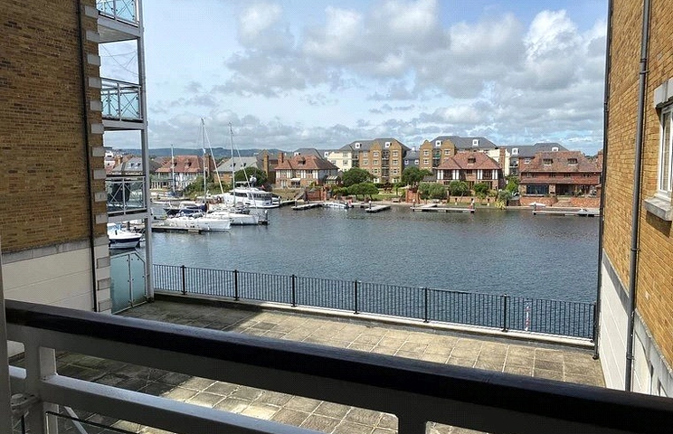 1 bedroom apartment to rent - Pacific Heights North, 17 Golden Gate Way, Sovereign Harbour North, Eastbourne, BN23