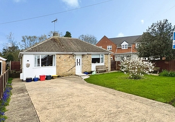 2 bedroom bungalow for sale - Highfield Road, Donington, Spalding, Lincolnshire, PE11 - Property View 1