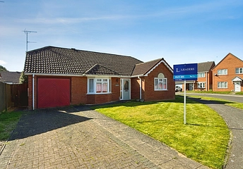 3 bedroom bungalow for sale - Sandringham Court, Holbeach, Spalding, Lincolnshire, PE12 - Property View 1