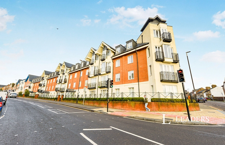 apartment to rent - London Road, St. Albans, AL1