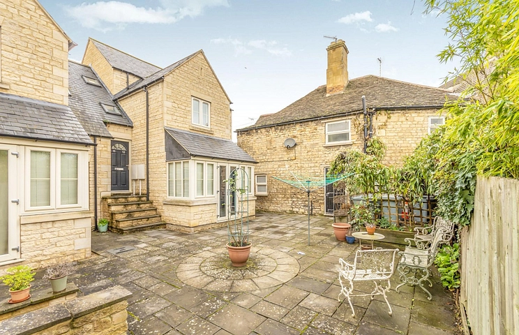 2 bedroom apartment to rent - Milners Court, Stamford, PE9