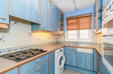 2 bedroom apartment to rent - Roymount Court, Lovelace Road, Surbiton, KT6 - Property View 2