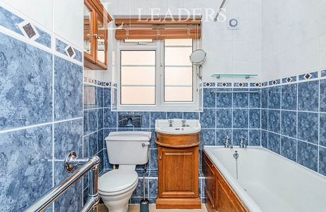 2 bedroom apartment to rent - Roymount Court, Lovelace Road, Surbiton, KT6 - Property View 3