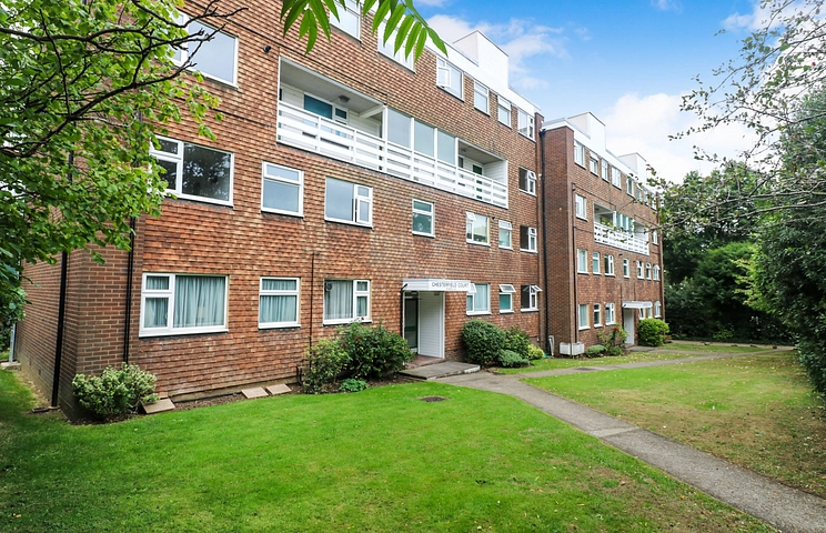2 bedroom apartment to rent - Chesterfield Court, Cranes Park, Surbiton, KT5