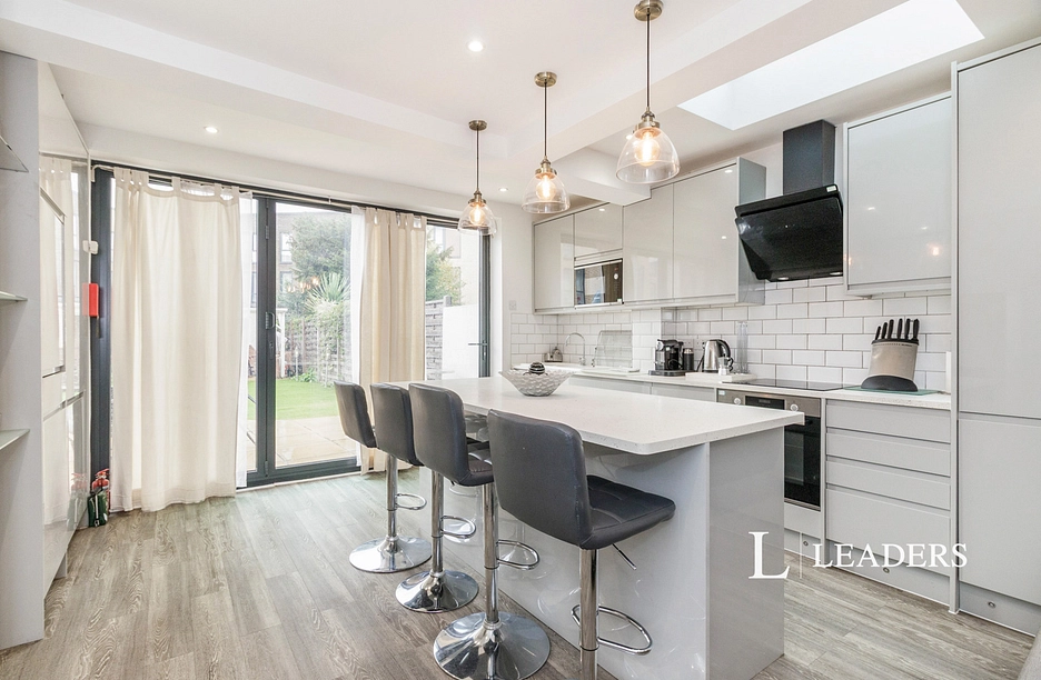 5 bedroom house to rent - Western Road, SW19 - Property View 1