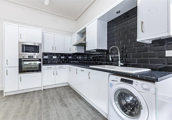 property to rent - Bridge Road, Wallington, SM6 - Property View 1