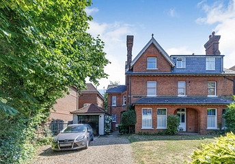 1 bed flat/apartment for rent in Albion Road, Sutton, SM2