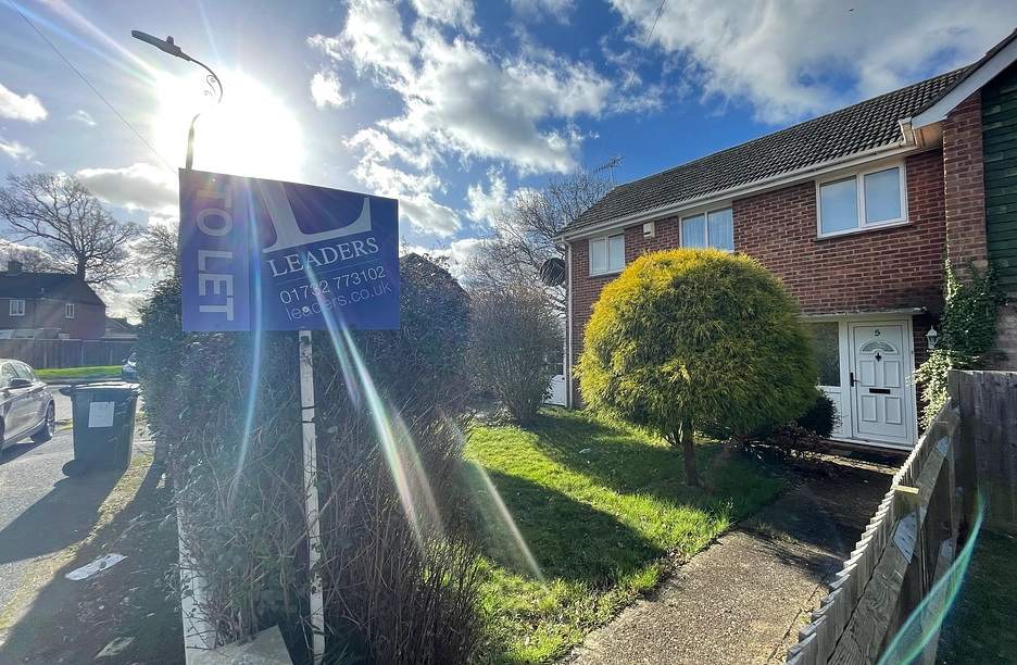 3 bedroom house to rent - Pine Ridge, Tonbridge, TN10 - Property View 1