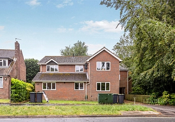 2 bed flat/apartment for rent in Highfield Avenue, Waterlooville, Hampshire, PO7