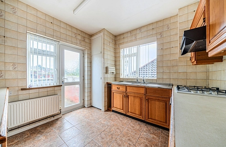 3 bedroom bungalow for sale - Rustington Road, Brighton, East Sussex, BN1 - Property View 3