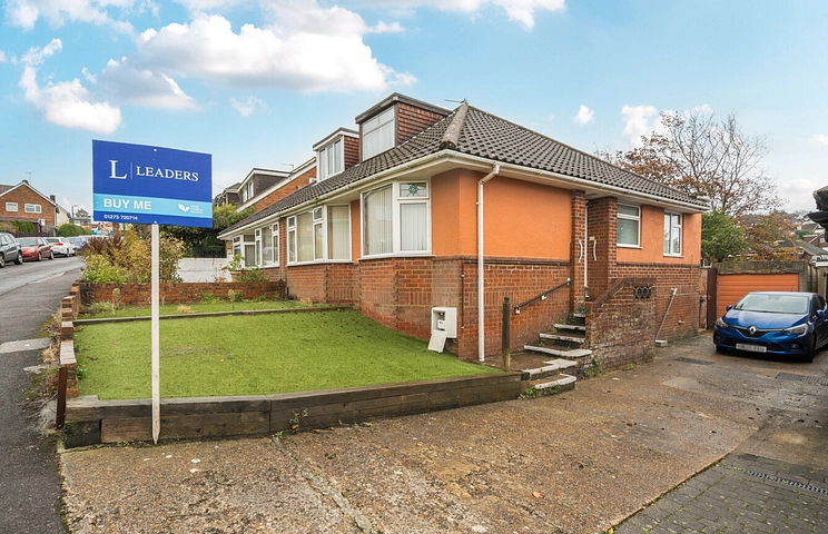 3 bedroom bungalow for sale - Rustington Road, Brighton, East Sussex, BN1