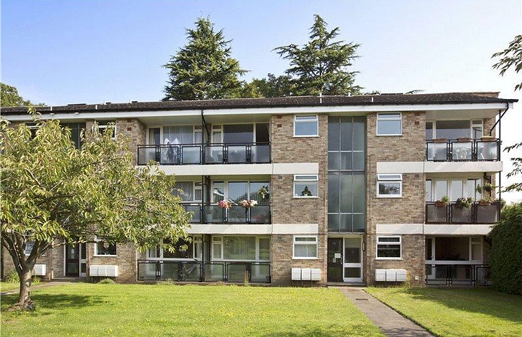 2 bedroom apartment to rent - St Marys, Victoria Road, KT13
