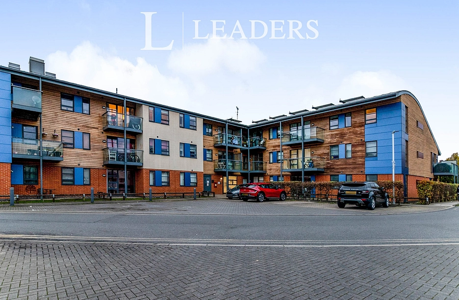 2 bedroom apartment to rent - Pretoria Road, Chertsey, KT16 - Property View 1