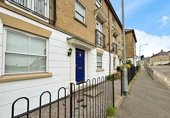 3 bedroom house to rent - Trinovantian Way, Braintree, CM7 - Property View 1