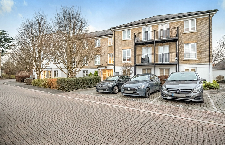 1 bedroom apartment for sale - Boleyn Court, Tudor Way, Knaphill, Surrey, GU21