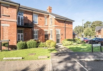 2 bedroom apartment for sale - Parklands Court, Glanville Way, Epsom, Surrey, KT19 - Property View 1