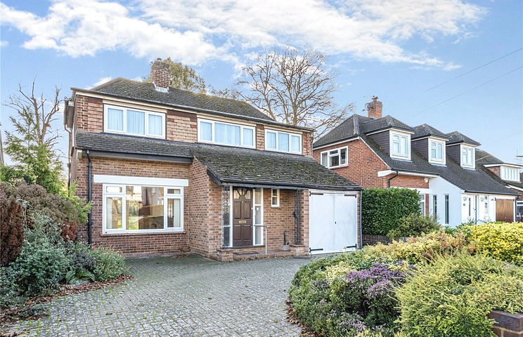 3 bedroom house for sale - Hawkewood Road, Sunbury-on-Thames, Surrey, TW16