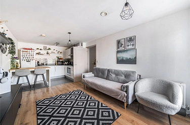 2 bedroom apartment for sale - Harrow Close, Addlestone, Surrey, KT15