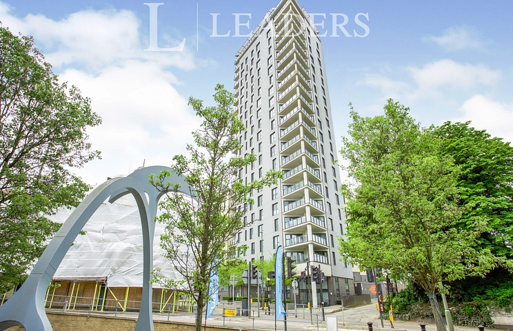 1 bedroom apartment to rent - Guildford Road, Woking, GU22