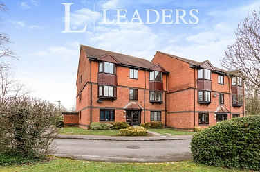 2 bedroom apartment to rent - Foxhills, Woking, GU21